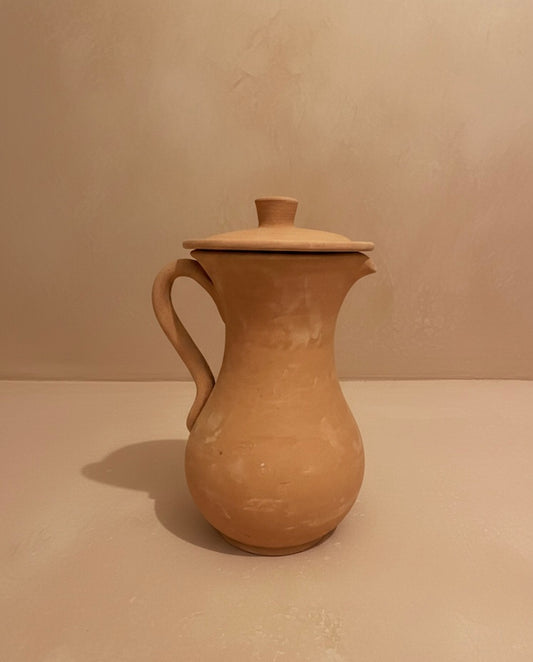 Carafe en poterie artisanale marocaine
