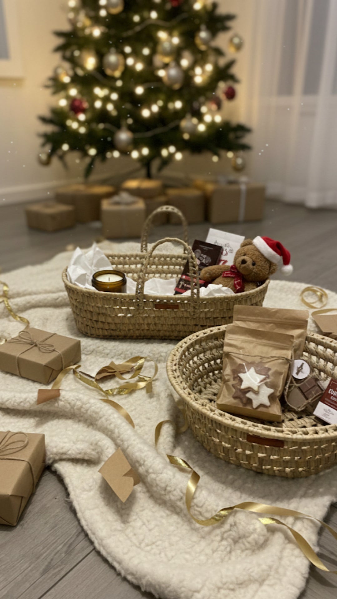 Panier artisanal en fibres naturelles pour rangement décoratif